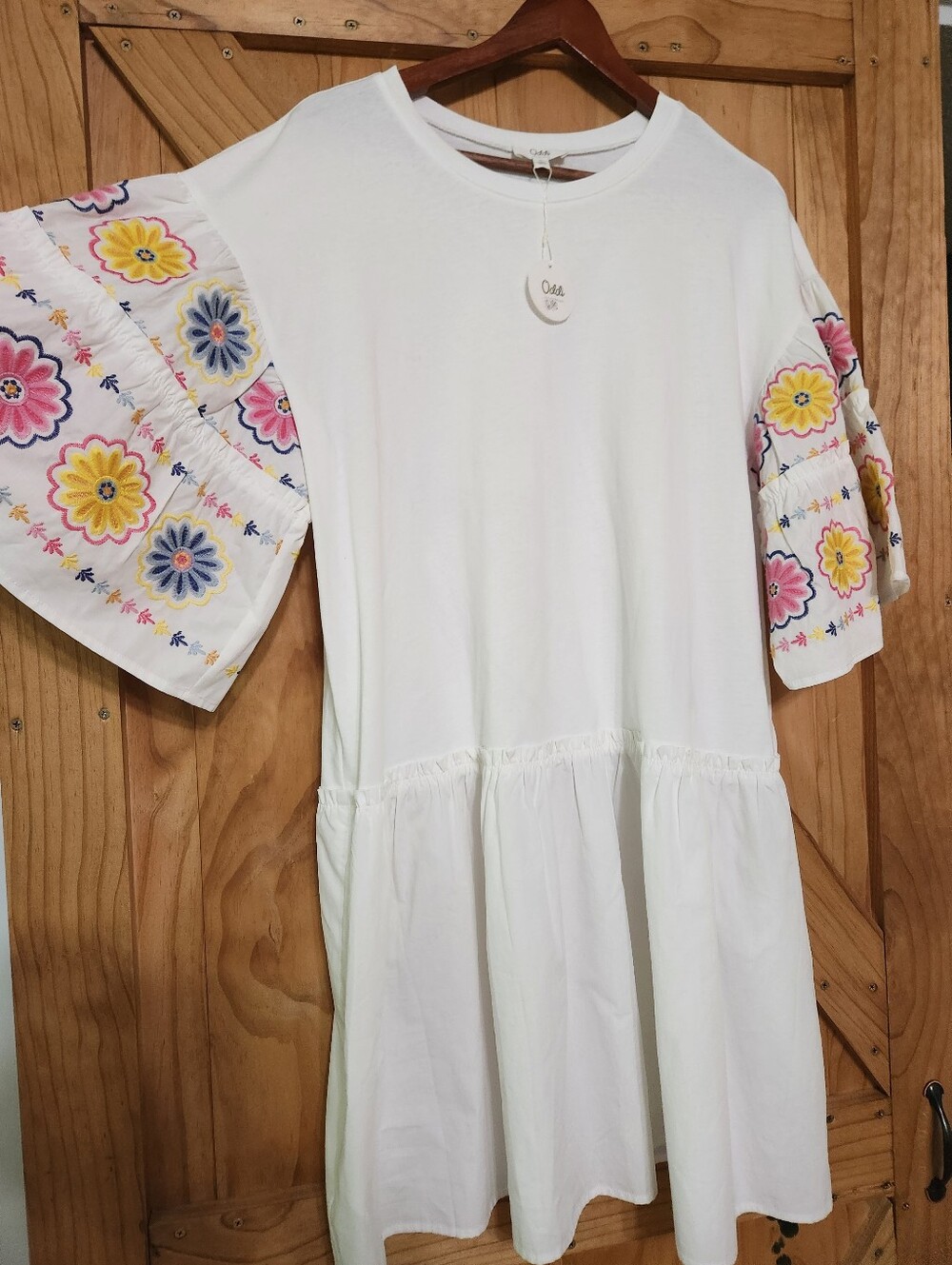 NWTs 100% Cotton Boho Embroidered Tunic Top Sz L Feminine Flare Sleeve Oversized